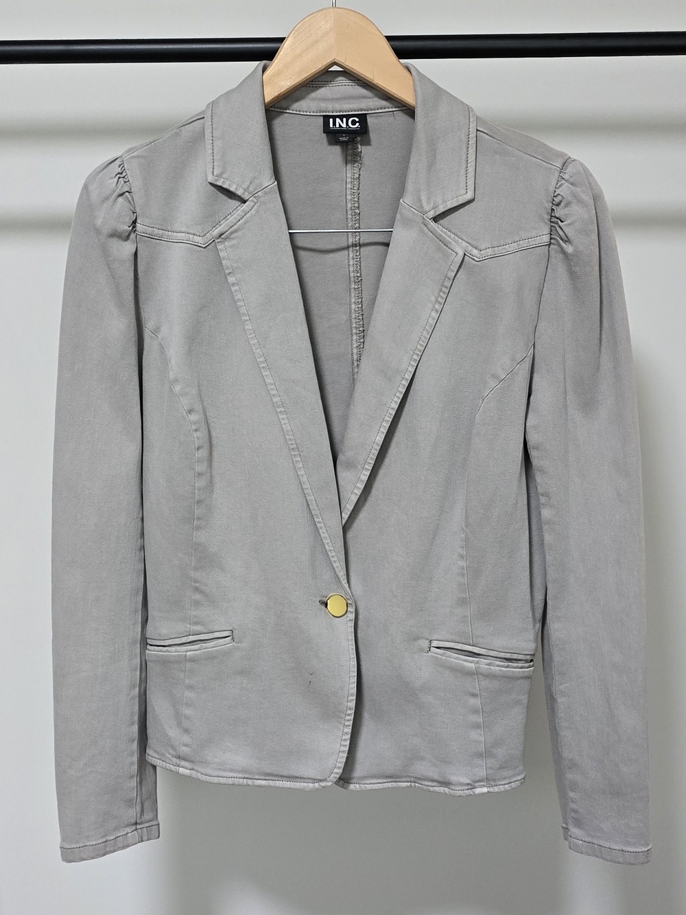 INC International Concepts Light Gray Single-Button Blazer with Gold-Tone Button